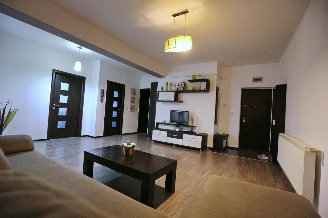 Bloc Izvor Apartment Pitesti Luaran gambar
