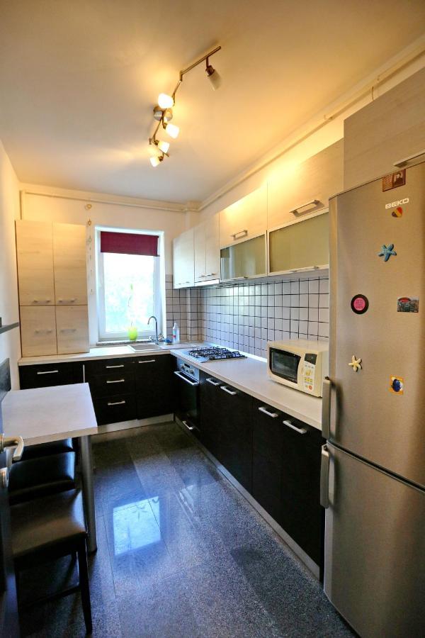 Bloc Izvor Apartment Pitesti Luaran gambar