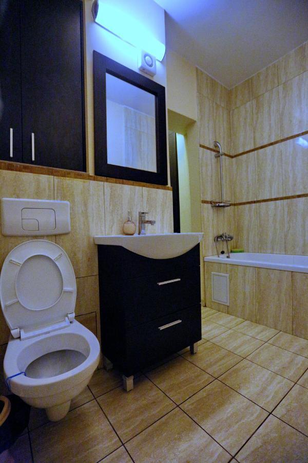 Bloc Izvor Apartment Pitesti Luaran gambar